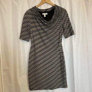 DRESS BARN Women’s Fitted Pencil Sheath Dress Black Tan Gray Wavy Pattern Size 4